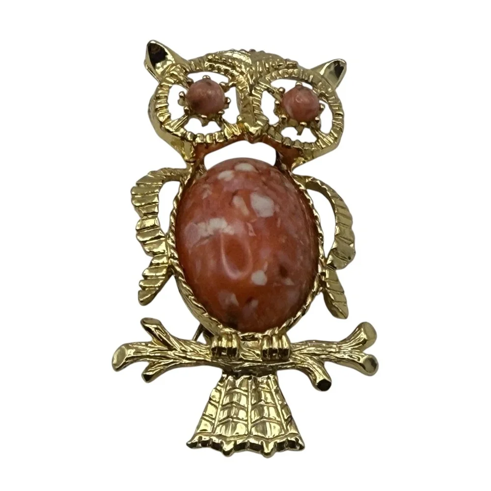 Vintage‎ Gerry's Owl Brooch Pin Gold Tone Pink Speckled Stone Bird Jewelry